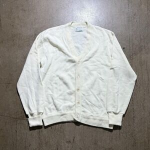 Vintage Clothes Lion Cardigan Sweater Mens Medium White Knit Button V Neck USA